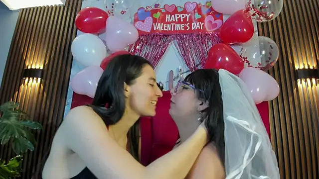 แชท XXX สดของ Valkiria-and-Dione