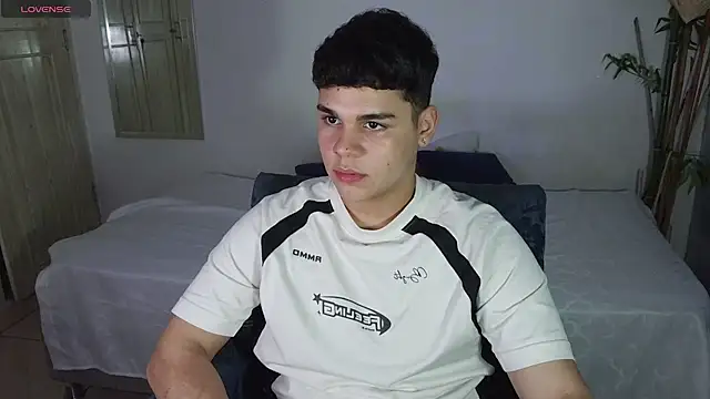 eithan_jonnes' Webcam Show