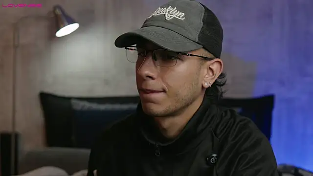 Živý XXX chat SymonPrince