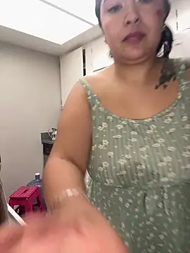 แชท XXX สดของ latina_curvy22