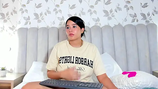 Chat +18 de Lizz_Bunny ao vivo