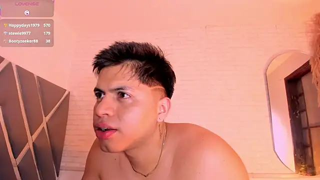 Niicky1_ élő XXX-chatje