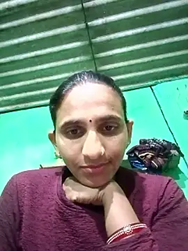 Baby__Shreya: διαδικτυακό σόου στην κάμερα