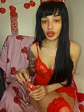 LucyMiax élő XXX-chatje