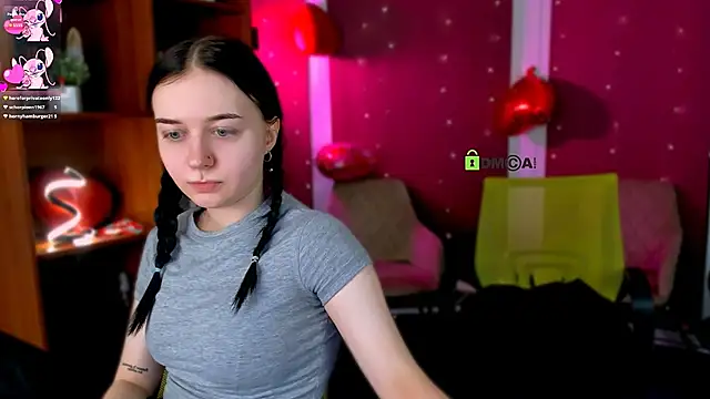 miki_ti élő XXX-chatje