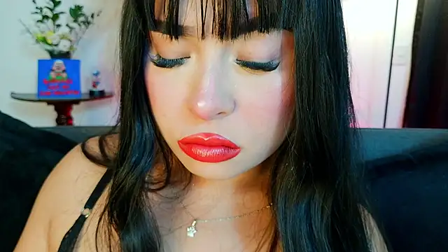 mia_roux1 élő XXX-chatje