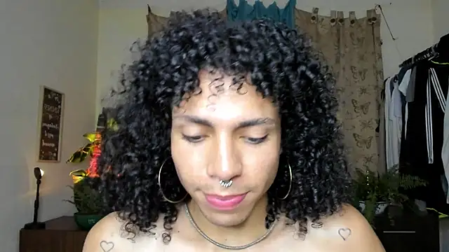 Angel_White25 élő XXX-chatje