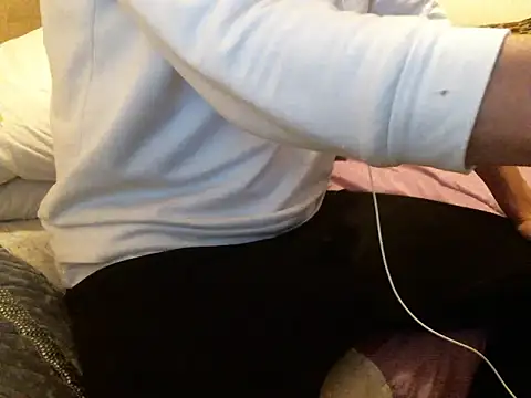 bravo23toro élő XXX-chatje