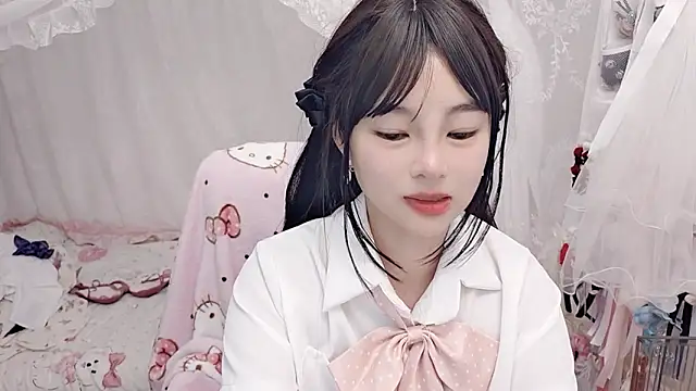 9aunatiis Adlı Modelin Canlı XXX Sohbeti