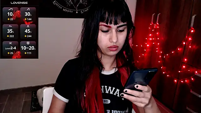 Little-Lucifer Live XXX-chat