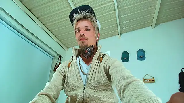 Gold_Loyal77 Live XXX-Chat