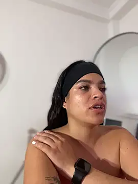 Živý XXX chat JuanitaMore01