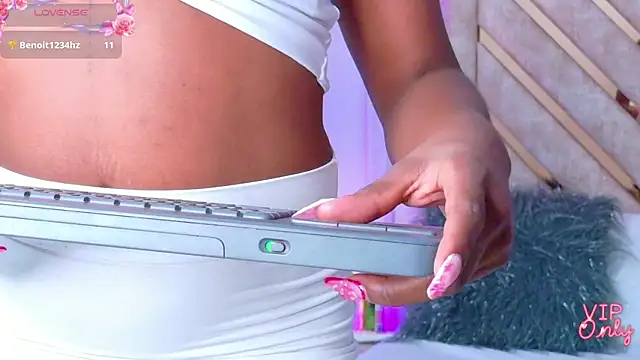 Rossie-Cameron 网络视讯表演