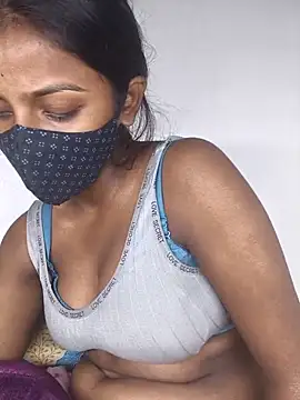 Royal-girl78 网络视讯表演