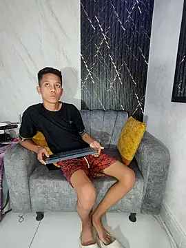 Sexy_littleboy_ Show in webcam