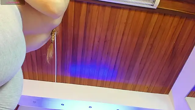 Chat +18 de MadisonAnngel ao vivo