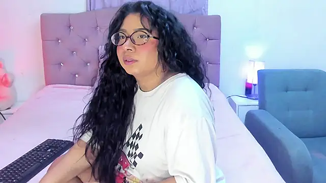 Latinabombsheell Chat XXX live