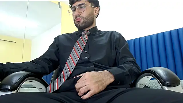 Chat XXX en directo de MilanZaire