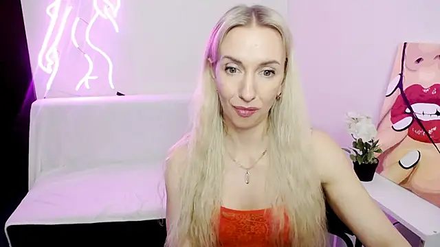 Chat XXX en directo de Cute_Smile_Shy