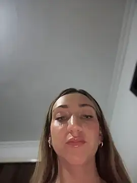 Ninabigtitied Show in webcam