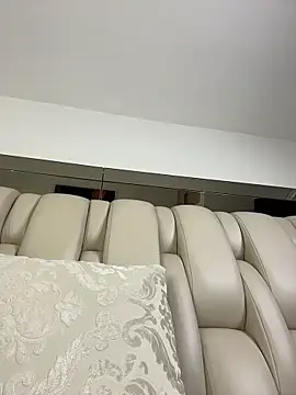 ALISSON_FOXXX1 élő XXX-chatje