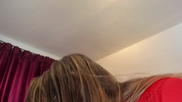 _Caroliina Chat XXX live