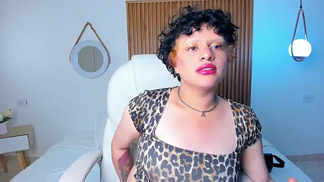 Alaska_deluxe Live XXX Chat