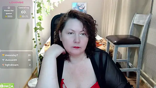 دردشة milf_hornys الجنسية المباشرة