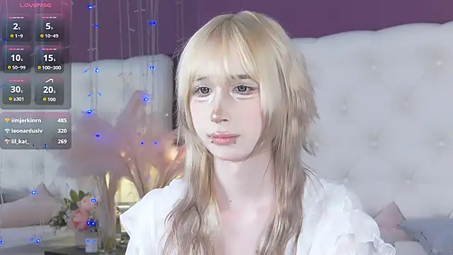 cutetomieのウェブカメラショー