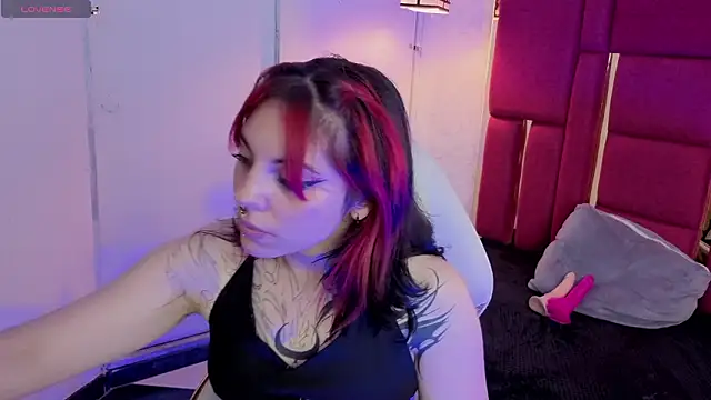 morgana_white Adlı Modelin Canlı XXX Sohbeti