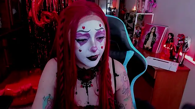 Maki33_ élő XXX-chatje