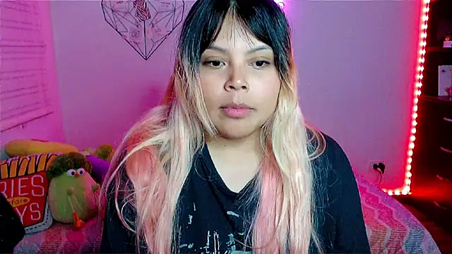 دردشة EllieMoonX الجنسية المباشرة