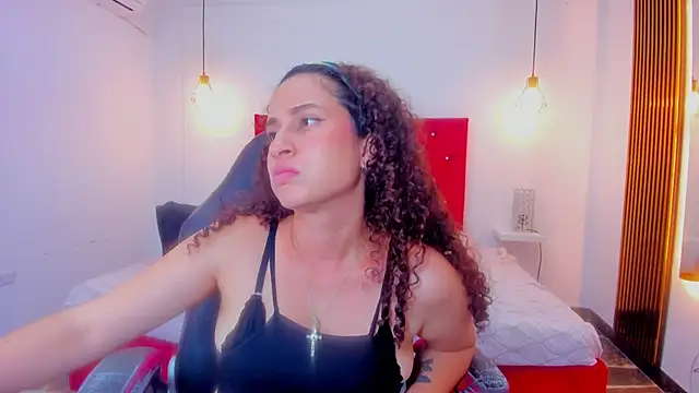 دردشة NoaMalak7 الجنسية المباشرة