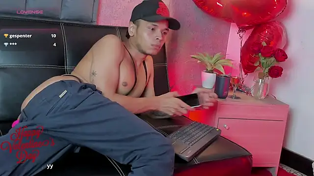 Živý XXX chat Alejandroo_Montenegro