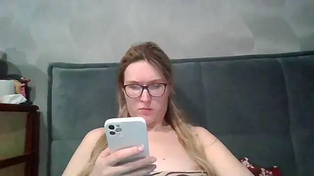 Jugira Live XXX Chat