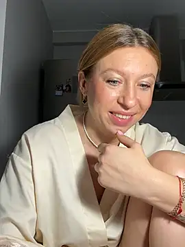 Kittie_Valentine: απευθείας συνομιλ ία ΧΧΧ