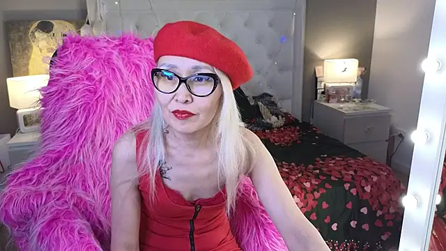 RoxalanaStar élő XXX-chatje