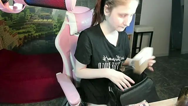 Czat XXX na żywo – KiraDuvall