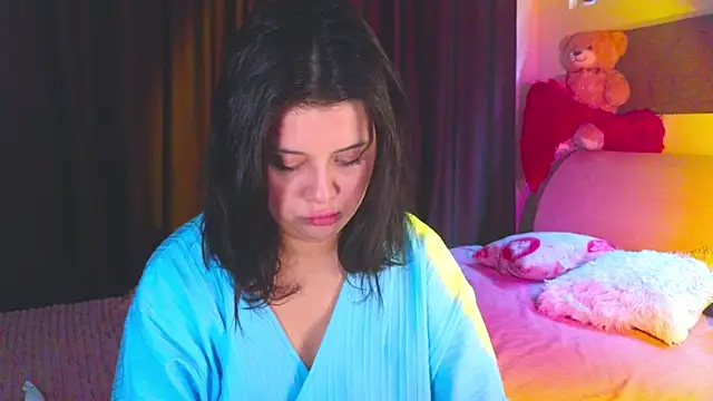 Malika_uAngel élő XXX-chatje