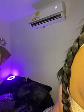 SaharQamar's Live XXX Chat