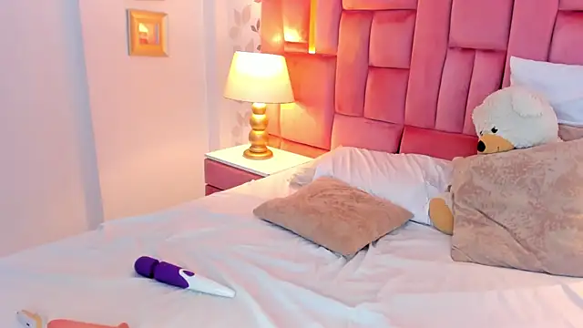 Chatroom XXX en direct de EllaEvanz