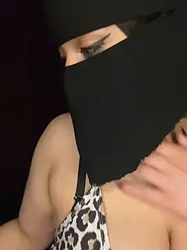 RooVaaN-Xx's Live XXX Chat