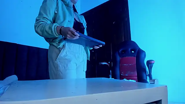 madame_ibby Adlı Modelin Canlı XXX Sohbeti