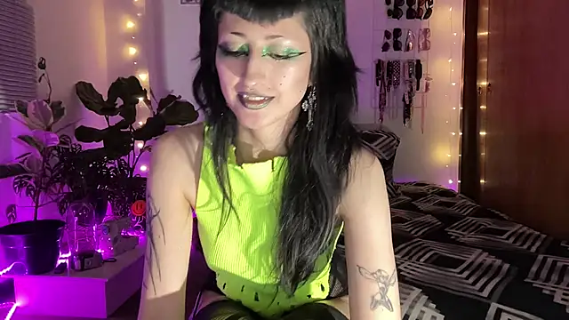 Chat +18 de ELENA_UMBRA ao vivo