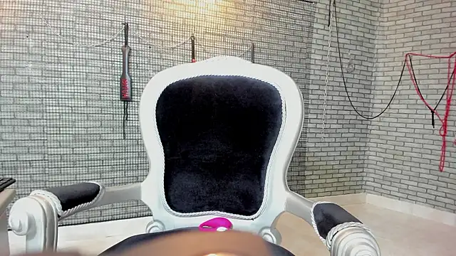 Czat XXX na żywo – Briana_24