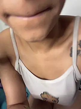 Isabella-Teen Live XXX Chat