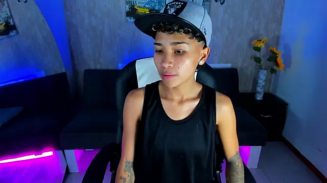 nova_sex01 élő XXX-chatje