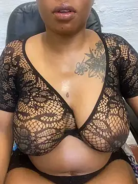 Онлайн чат XXX NaughtyNancy01