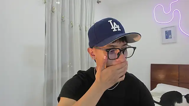 hardcoreheat_indn Live XXX chat