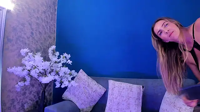 BellaMarieX élő XXX-chatje